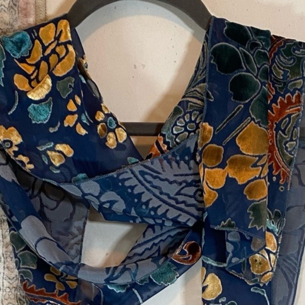 Burnout Scarf Women OS Navy Blue Gold Floral Flocked Sheer Excellent Romantic